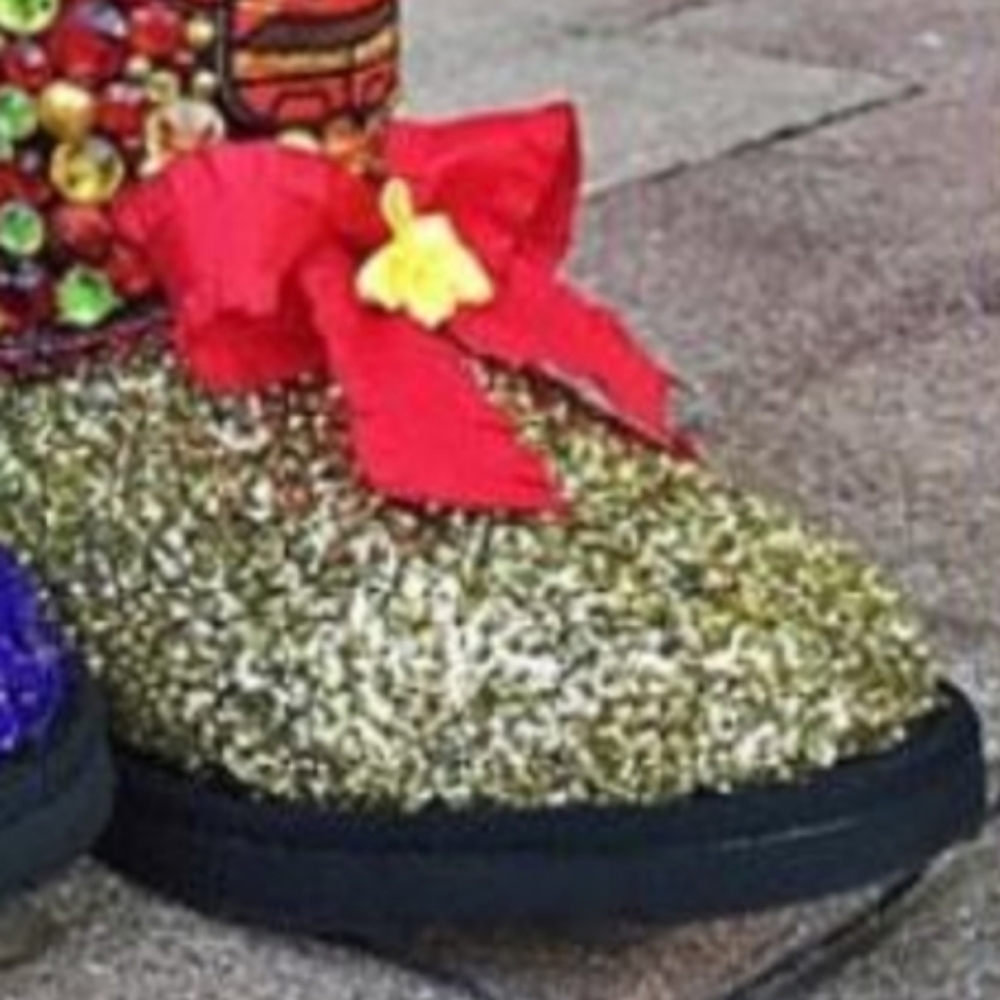 Custom uggs - Picture 3 of 8